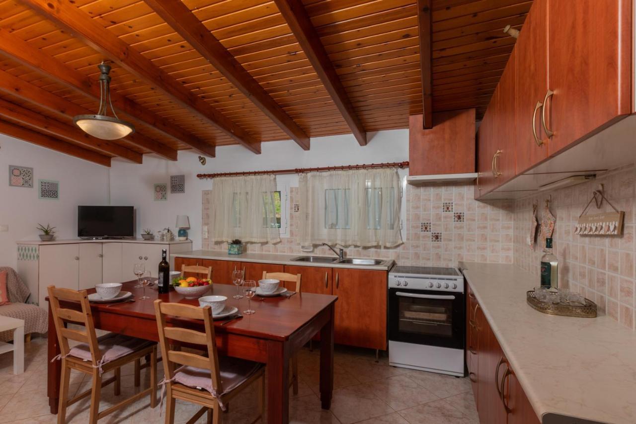 Maria'S Cottage House Khelmata Екстер'єр фото